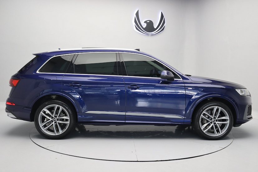 Foto do veículo AUDI Q7 TFSI S-LINE | 7 LUGARES 2021 31.500 KM 475.000,00