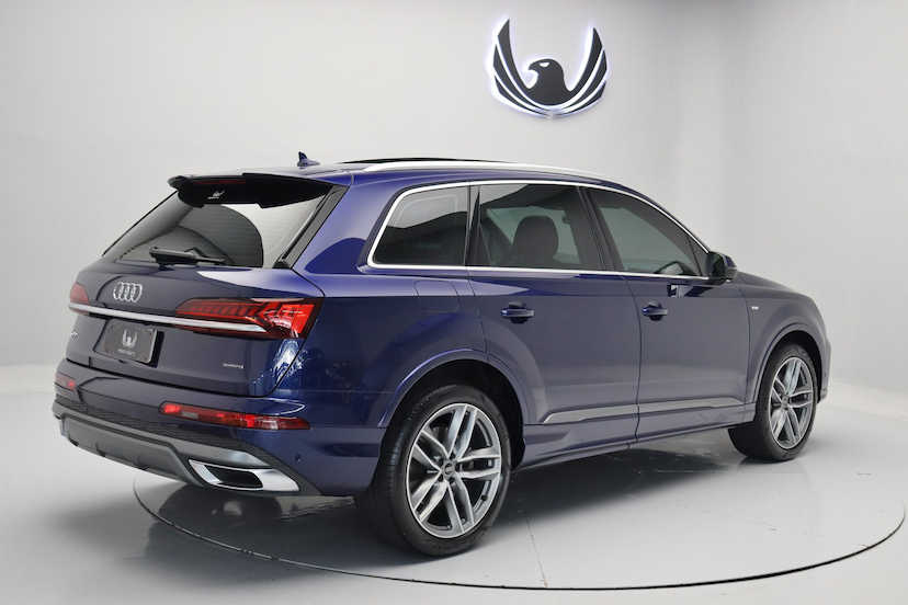 Foto do veículo AUDI Q7 TFSI S-LINE | 7 LUGARES 2021 31.500 KM 475.000,00