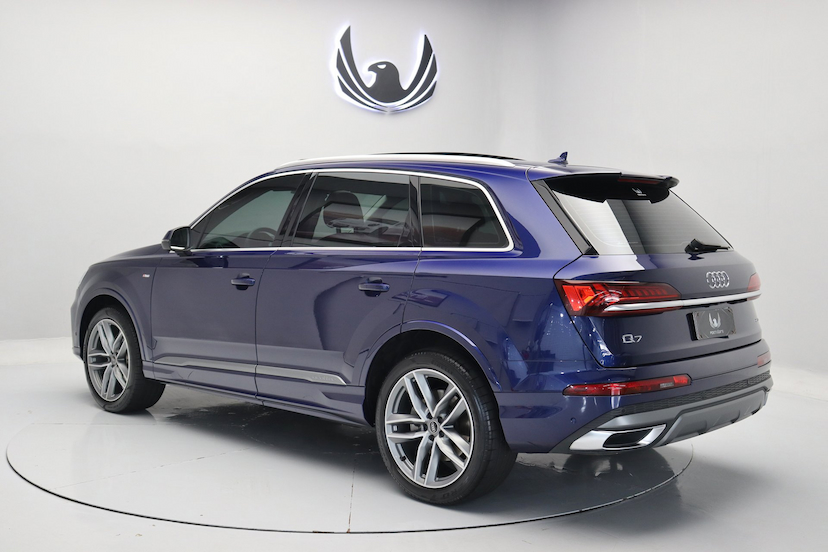 Foto do veículo AUDI Q7 TFSI S-LINE | 7 LUGARES 2021 31.500 KM 475.000,00
