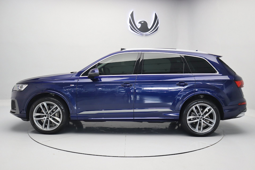 Foto do veículo AUDI Q7 TFSI S-LINE | 7 LUGARES 2021 31.500 KM 475.000,00