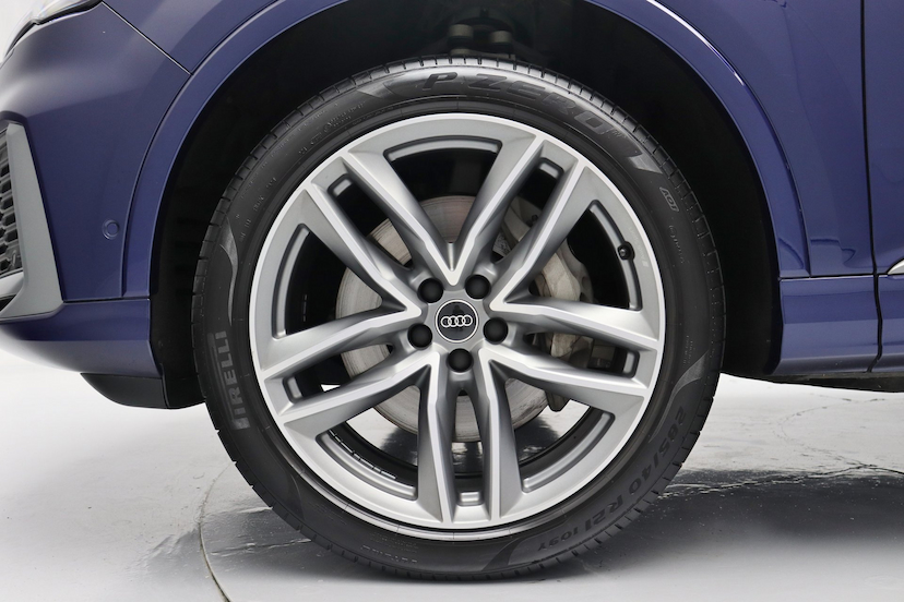 Foto do veículo AUDI Q7 TFSI S-LINE | 7 LUGARES 2021 31.500 KM 475.000,00