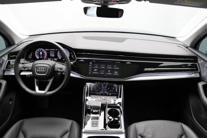 Foto do veículo AUDI Q7 TFSI S-LINE | 7 LUGARES 2021 31.500 KM 475.000,00