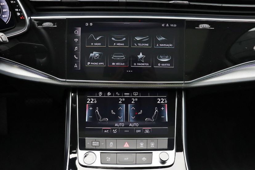 Foto do veículo AUDI Q7 TFSI S-LINE | 7 LUGARES 2021 31.500 KM 475.000,00