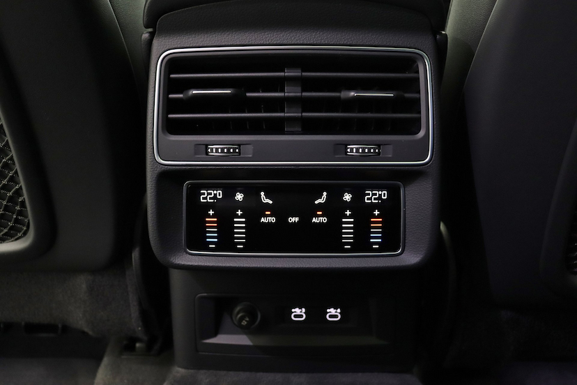 Foto do veículo AUDI Q7 TFSI S-LINE | 7 LUGARES 2021 31.500 KM 475.000,00
