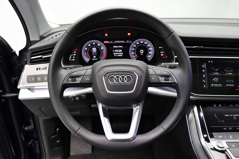 Foto do veículo AUDI Q7 TFSI S-LINE | 7 LUGARES 2021 31.500 KM 475.000,00