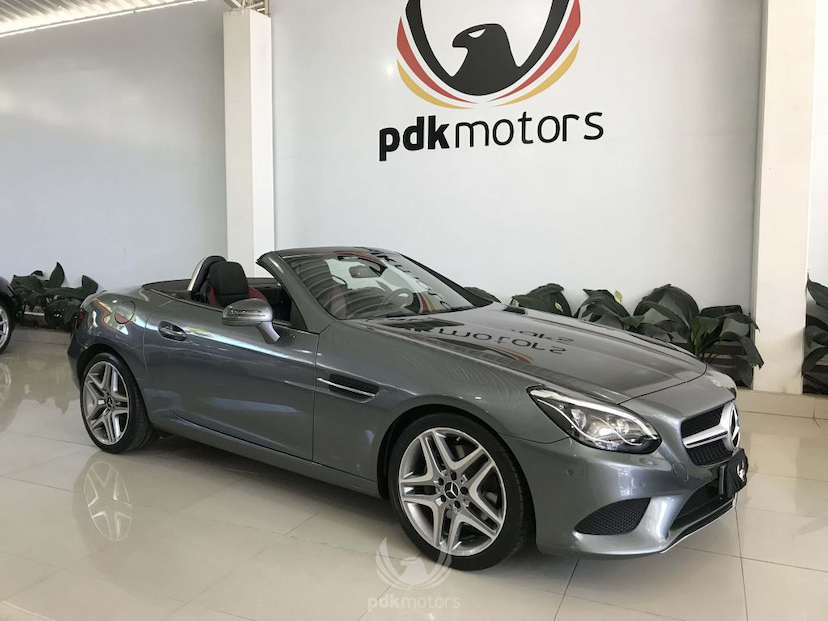 Foto do veículo MERCEDES-BENZ  SLC 300 2017 14.902 KM 219.000,00