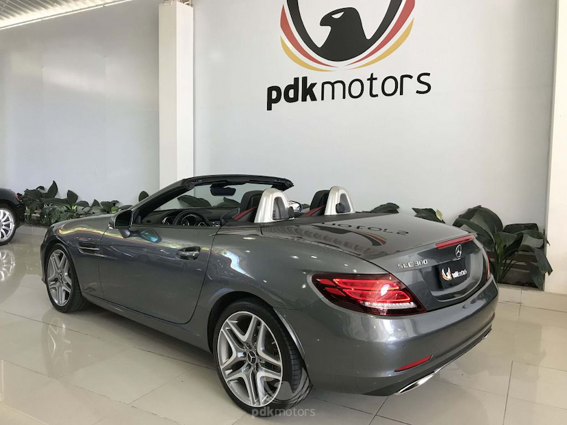 Foto do veículo MERCEDES-BENZ  SLC 300 2017 14.902 KM 219.000,00