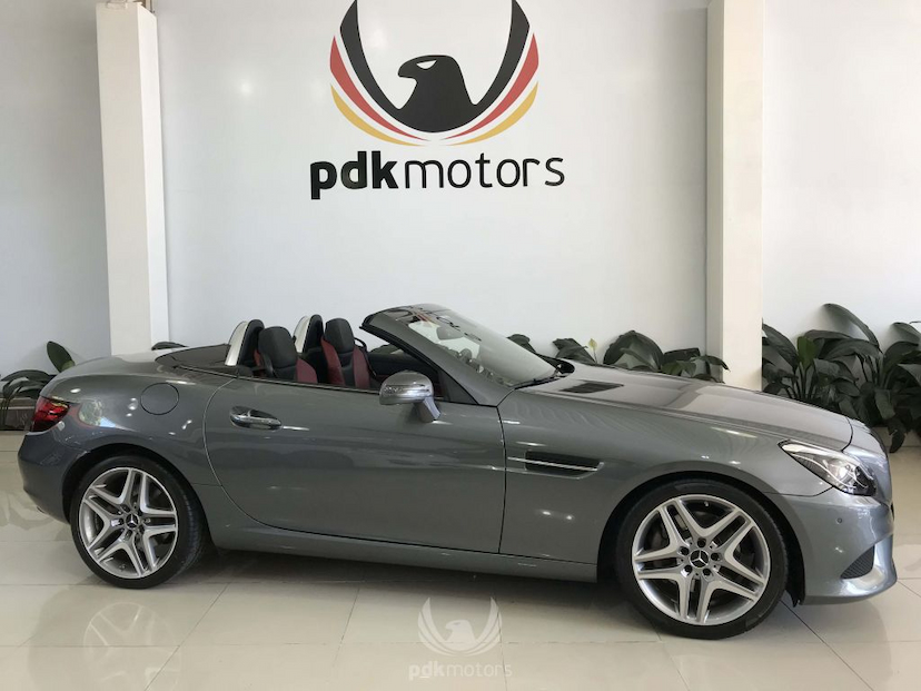 Foto do veículo MERCEDES-BENZ  SLC 300 2017 14.902 KM 219.000,00