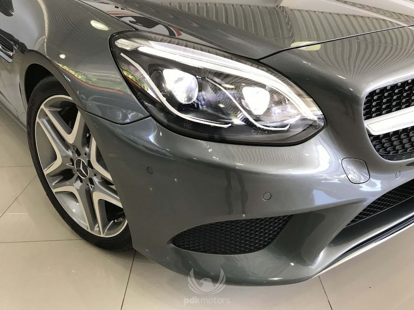 Foto do veículo MERCEDES-BENZ  SLC 300 2017 14.902 KM 219.000,00