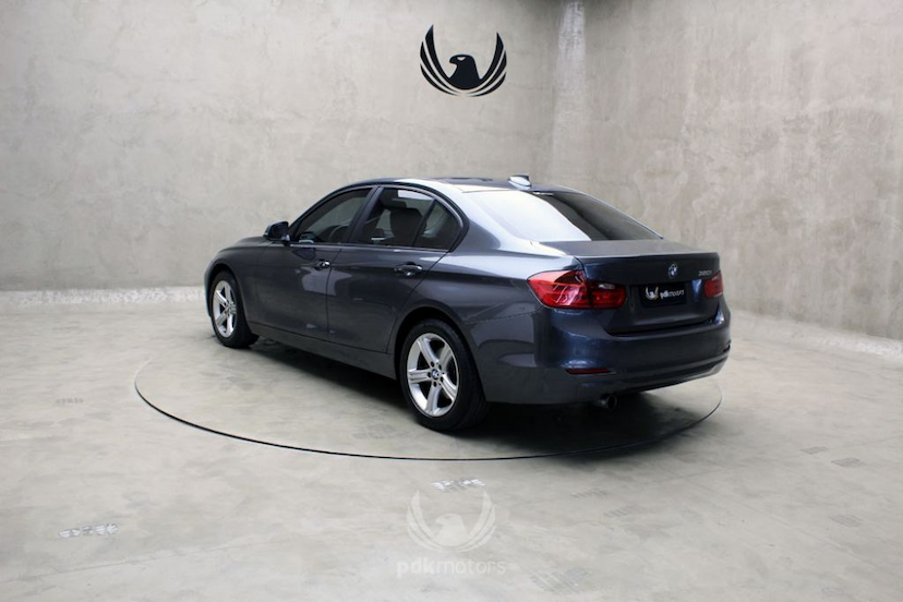 Foto do veículo BMW  320I 2013 33.780 KM 79.990,00