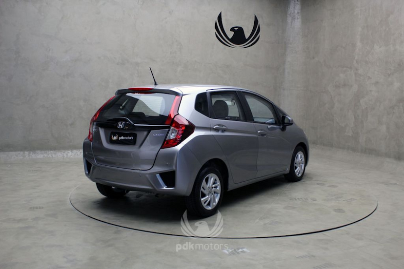 Foto do veículo HONDA  FIT LX CVT 2015 30.118 KM 85.000,00