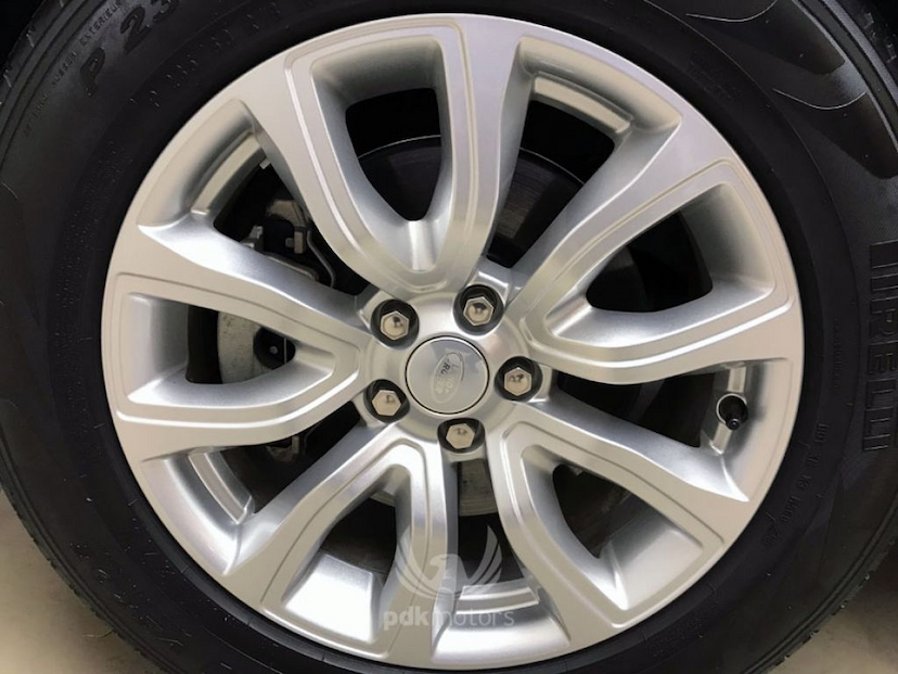 Foto do veículo LAND ROVER  EVOQUE SE 2016 13.900 KM 159.900,00