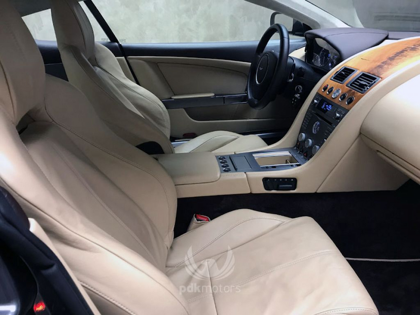 Foto do veículo ASTON MARTIN  DB9 2007 23.263 KM 249.000,00