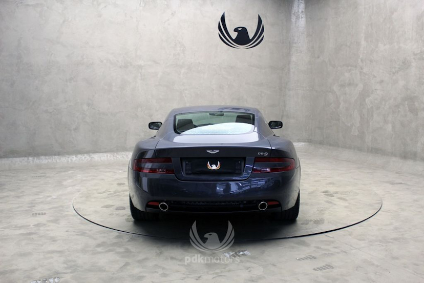 Foto do veículo ASTON MARTIN  DB9 2007 23.263 KM 249.000,00
