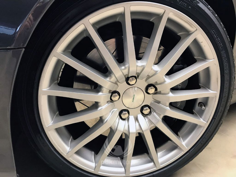 Foto do veículo ASTON MARTIN  DB9 2007 23.263 KM 249.000,00