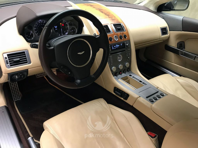 Foto do veículo ASTON MARTIN  DB9 2007 23.263 KM 249.000,00