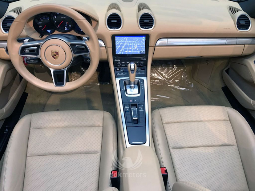 Foto do veículo PORSCHE  718 BOXSTER 2017 3.790 KM 359.000,00
