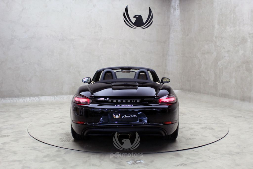 Foto do veículo PORSCHE  718 BOXSTER 2017 3.790 KM 359.000,00