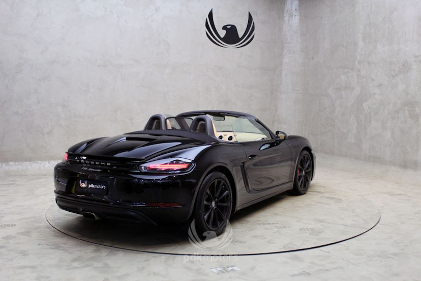 Foto do veículo PORSCHE  718 BOXSTER 2017 3.790 KM 359.000,00