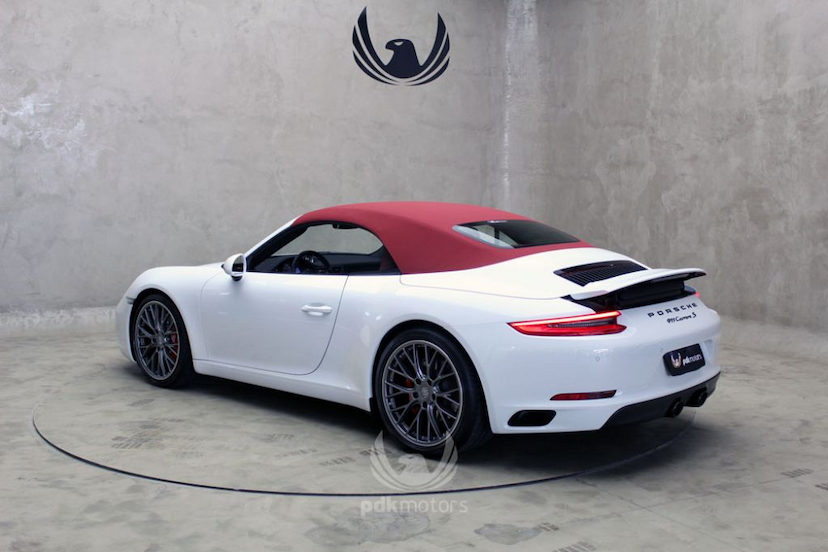 Foto do veículo PORSCHE  911 CARRERA S CABRIOLET 2017 8.473 KM 649.000,00