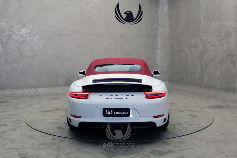 Foto do veículo PORSCHE  911 CARRERA S CABRIOLET 2017 8.473 KM 649.000,00