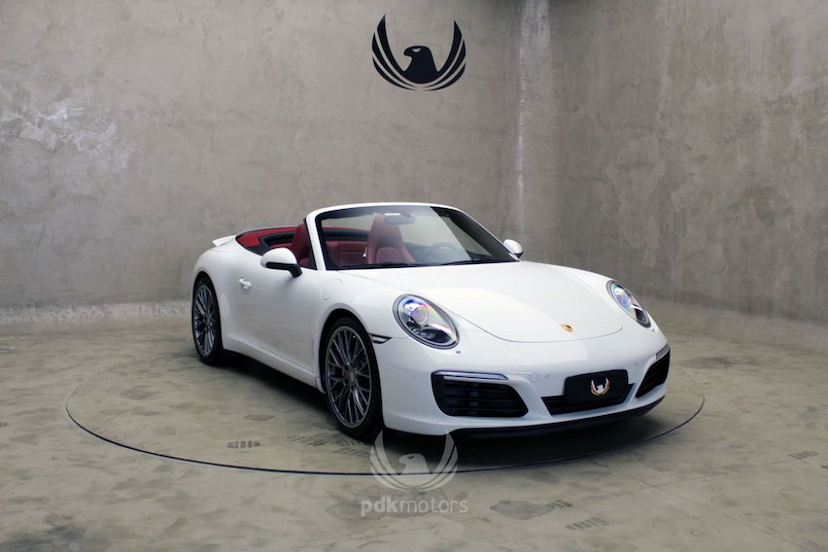 Foto do veículo PORSCHE  911 CARRERA S CABRIOLET 2017 8.473 KM 649.000,00