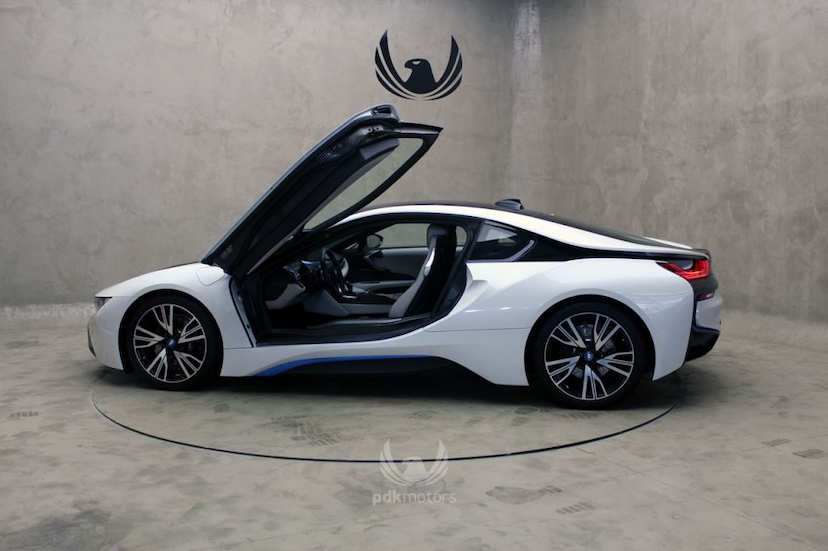 Foto do veículo BMW  I8 2016 840 KM 499.000,00