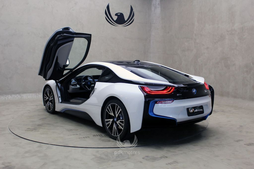 Foto do veículo BMW  I8 2016 840 KM 499.000,00
