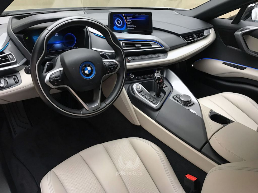 Foto do veículo BMW  I8 2016 840 KM 499.000,00