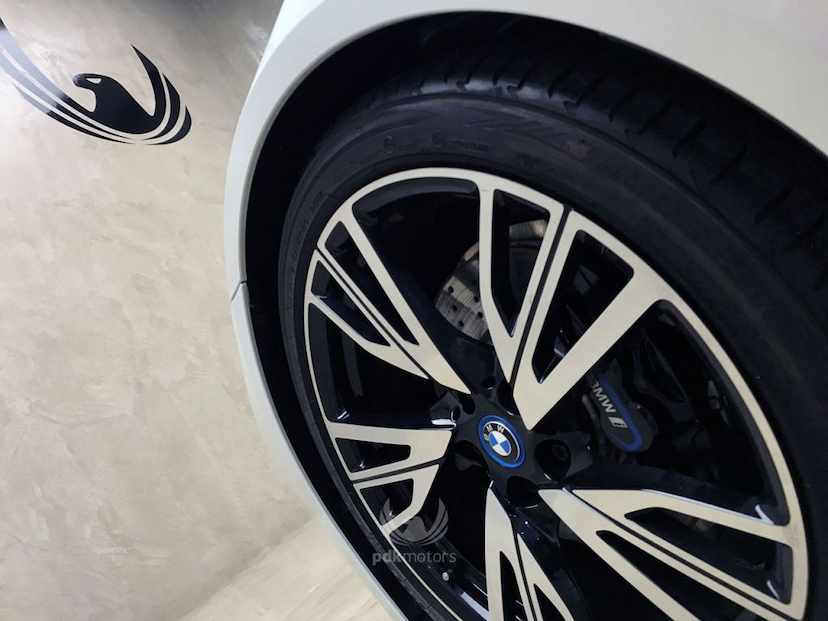 Foto do veículo BMW  I8 2016 840 KM 499.000,00