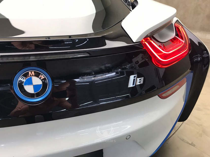Foto do veículo BMW  I8 2016 840 KM 499.000,00