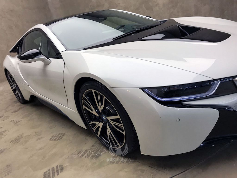 Foto do veículo BMW  I8 2016 840 KM 499.000,00