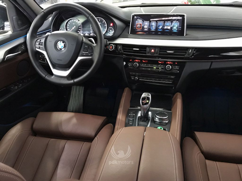 Foto do veículo BMW  X6 35I X-DRIVE 2018 7.190 KM 339.000,00