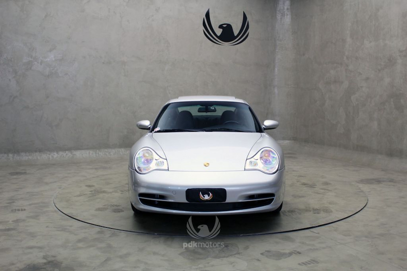 Foto do veículo PORSCHE  911 CARRERA 4 2002 28.600 KM 210.000,00