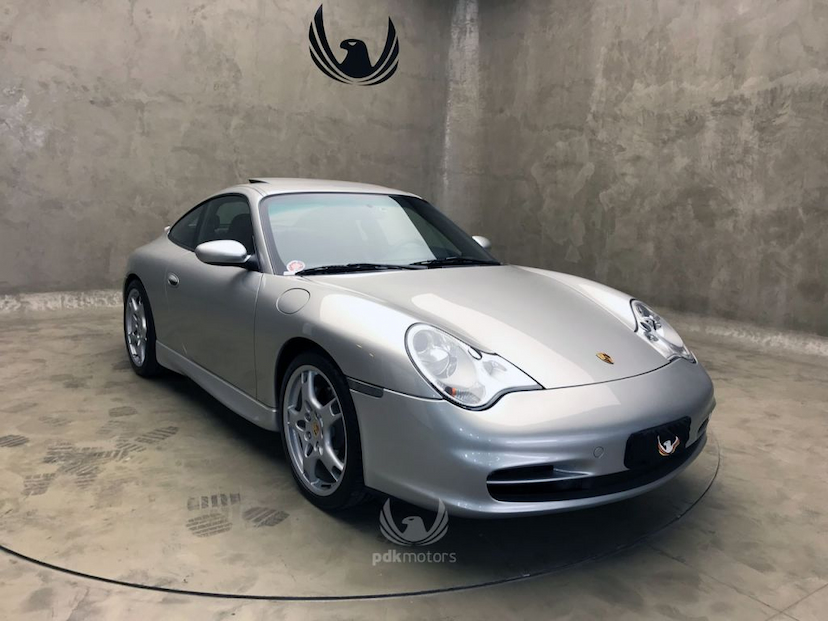 Foto do veículo PORSCHE  911 CARRERA 4 2002 28.600 KM 210.000,00