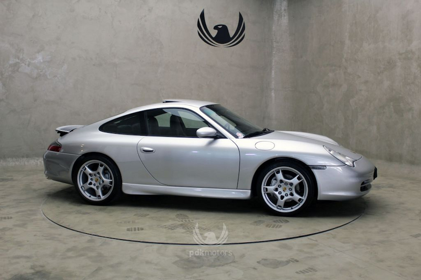 Foto do veículo PORSCHE  911 CARRERA 4 2002 28.600 KM 210.000,00