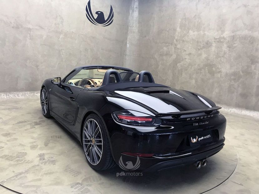 Foto do veículo PORSCHE  718 BOXSTER 2017 13.680 KM 359.000,00