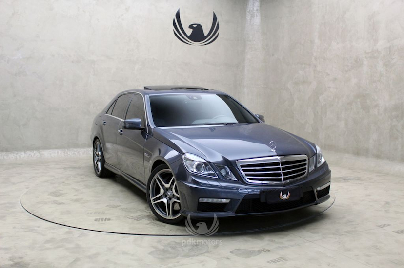 Foto do veículo MERCEDES-BENZ  E63 AMG 2010 46.280 KM 165.900,00
