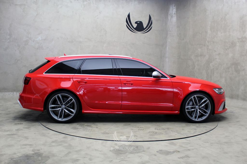 Foto do veículo AUDI RS6 AVANT QUATTRO 2016 7.815 KM 449.000,00
