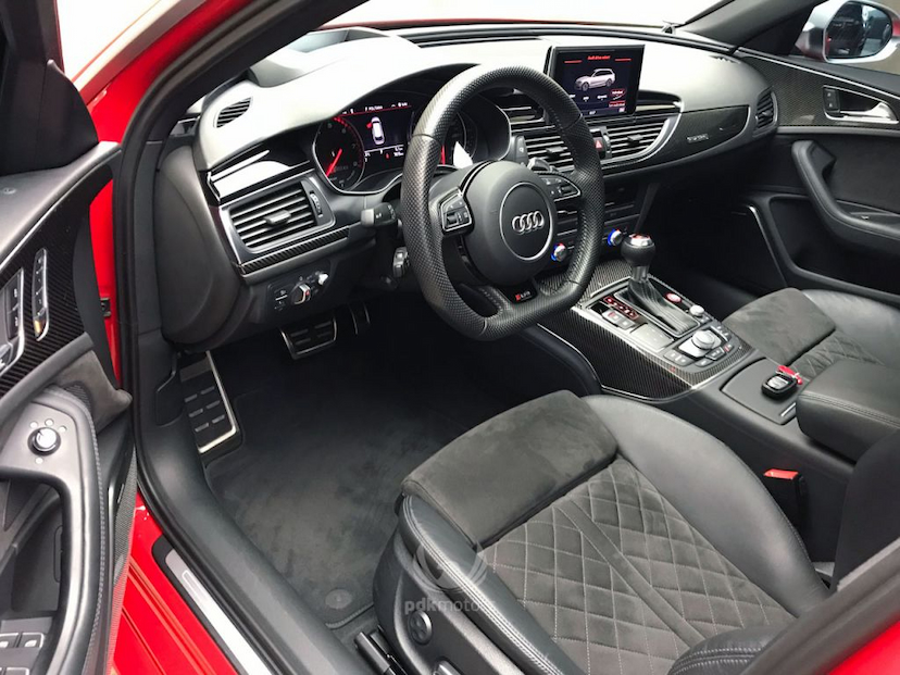 Foto do veículo AUDI RS6 AVANT QUATTRO 2016 7.815 KM 449.000,00