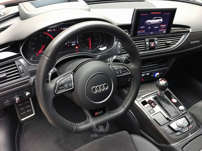 Foto do veículo AUDI RS6 AVANT QUATTRO 2016 7.815 KM 449.000,00