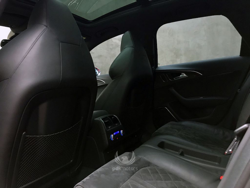 Foto do veículo AUDI RS6 AVANT QUATTRO 2016 7.815 KM 449.000,00