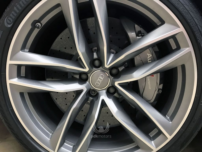 Foto do veículo AUDI RS6 AVANT QUATTRO 2016 7.815 KM 449.000,00