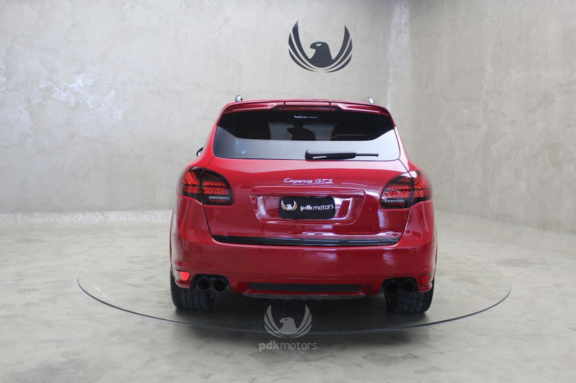 Foto do veículo PORSCHE  CAYENNE GTS 2014 41.720 KM 314.000,00