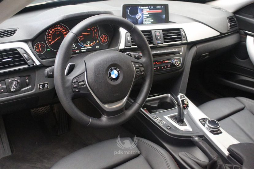 Foto do veículo BMW  320I SPORT GT 2014 48.170 KM 120.000,00