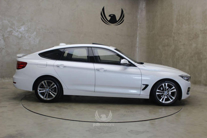 Foto do veículo BMW  320I SPORT GT 2014 48.170 KM 120.000,00