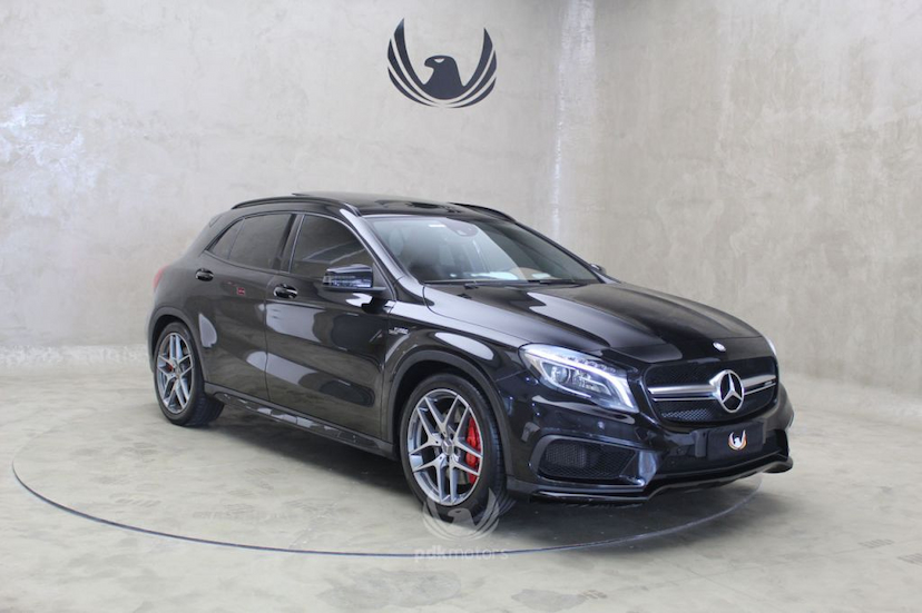 Foto do veículo MERCEDES-BENZ  GLA 45 AMG 2015 35.700 KM 192.000,00