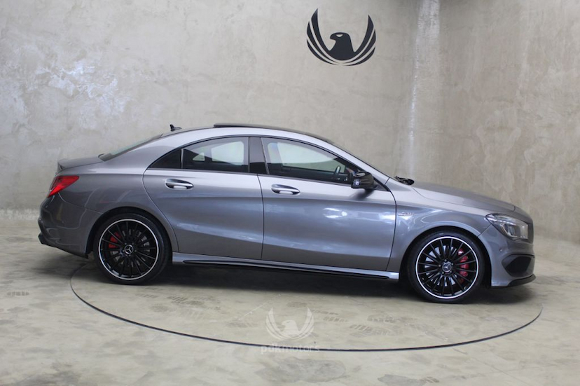 Foto do veículo MERCEDES-BENZ  CLA 45 AMG BLINDADA 2015 28.042 KM 209.000,00