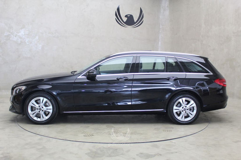 Foto do veículo MERCEDES-BENZ  C300 AVANTGARDE ESTATE 2017 24.700 KM 164.900,00