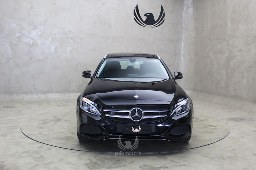 Foto do veículo MERCEDES-BENZ  C300 AVANTGARDE ESTATE 2017 24.700 KM 164.900,00